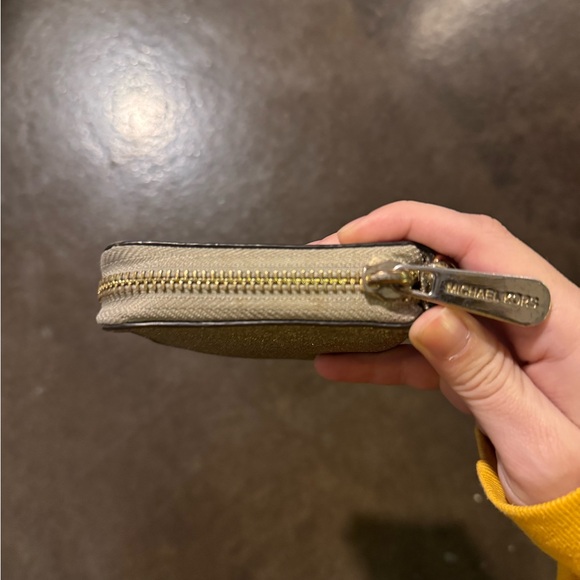 Michael Kors Zip Wallet - Picture 3 of 4